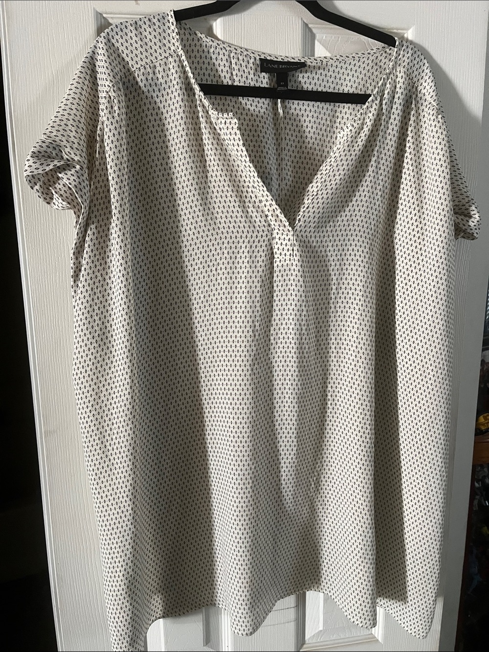 Lane Bryant Cream Dot Split-Neck Cap Sleeve Blouse